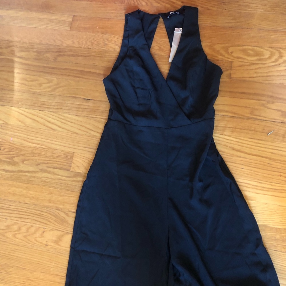 DO + BE: open back, jumpsuit, wise leg, nwt - Picture 4 of 5